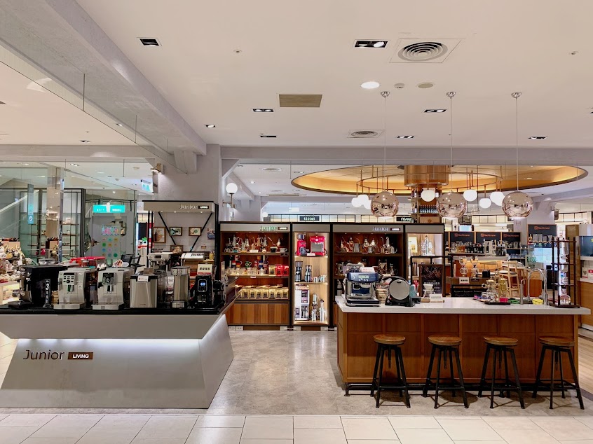 喬尼亞咖啡 台中新光店