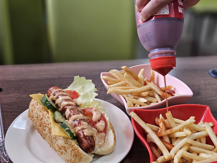 弘爺漢堡 福康店