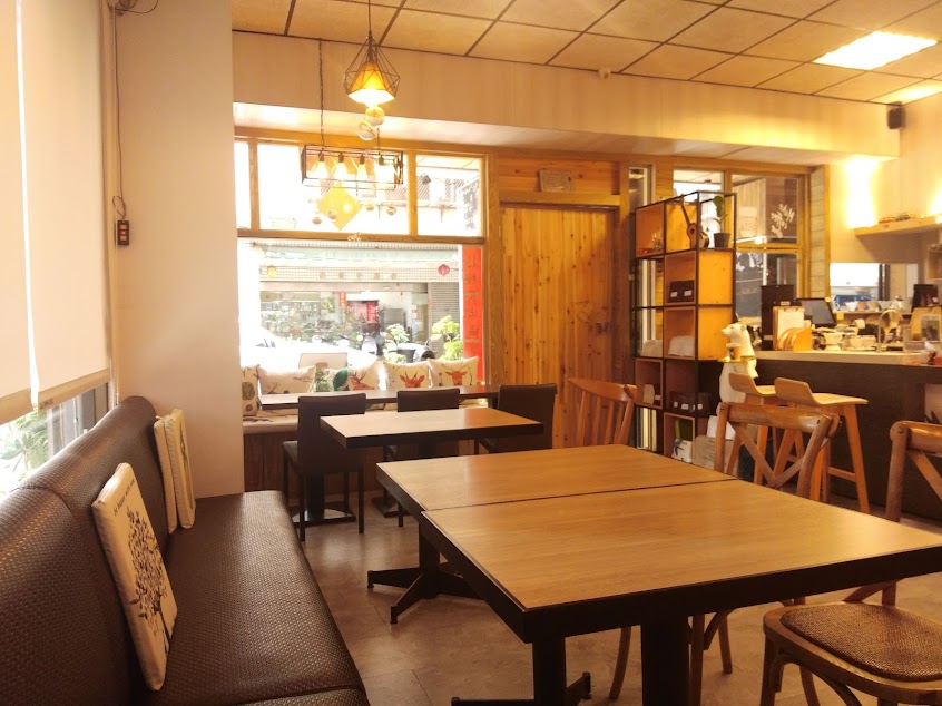 帶籽daze咖啡【北區咖啡廳｜深夜咖啡｜喝咖啡首選｜蛋糕｜鬆餅｜下午茶】