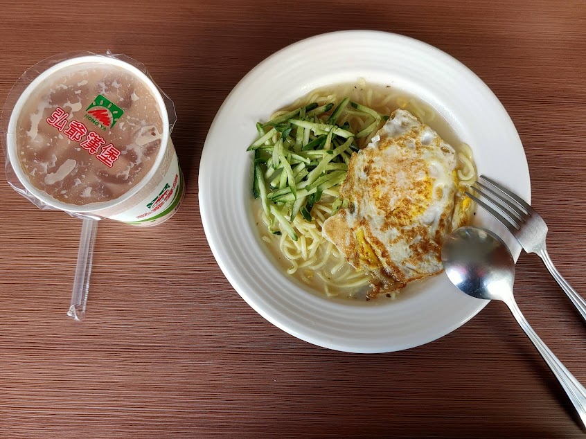 弘爺漢堡 水湳店