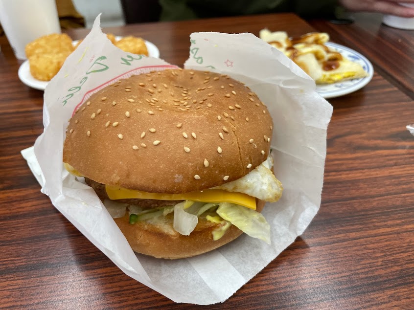 樂鼎鮮之堡蔬食早餐店-七彩分店