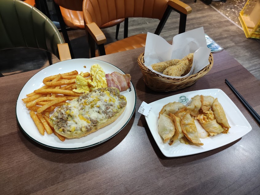 麥味登 大甲東店