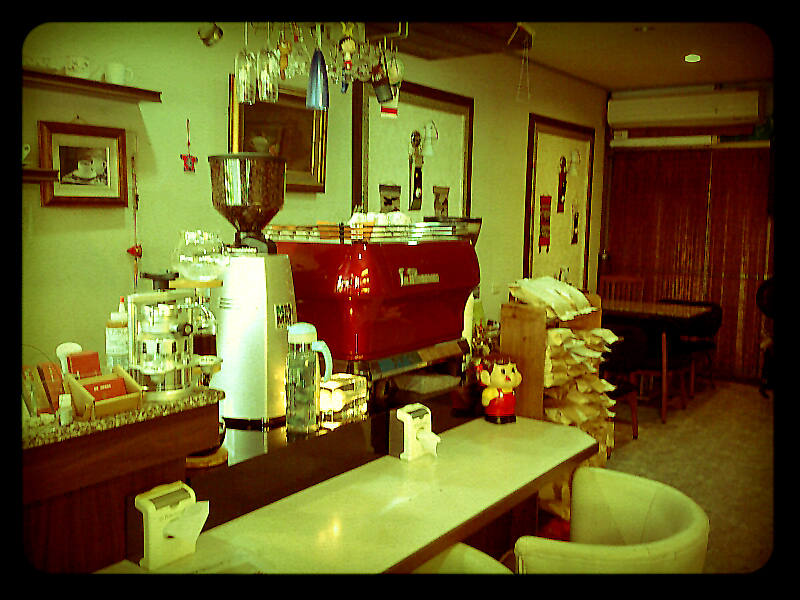 曲屋咖啡府緯店