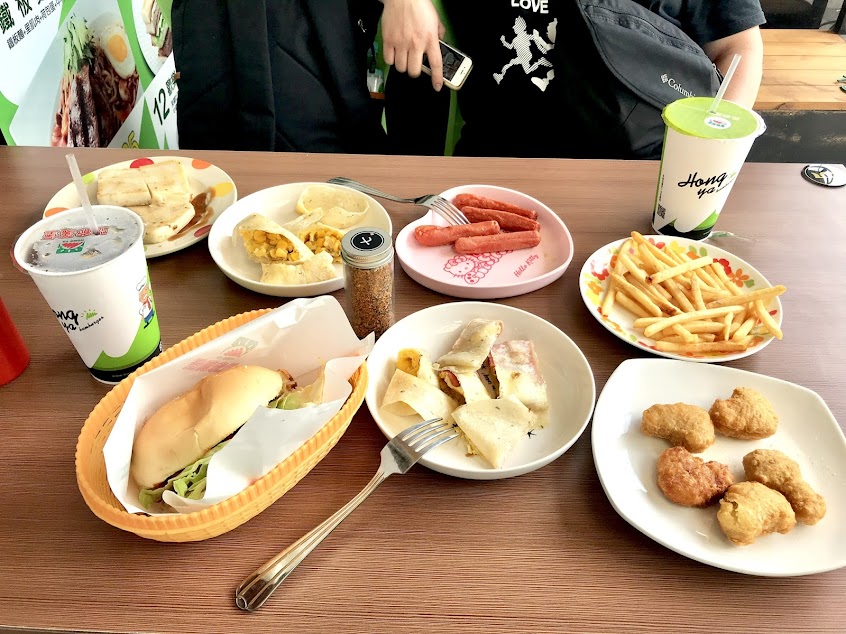 弘爺漢堡安平健康店