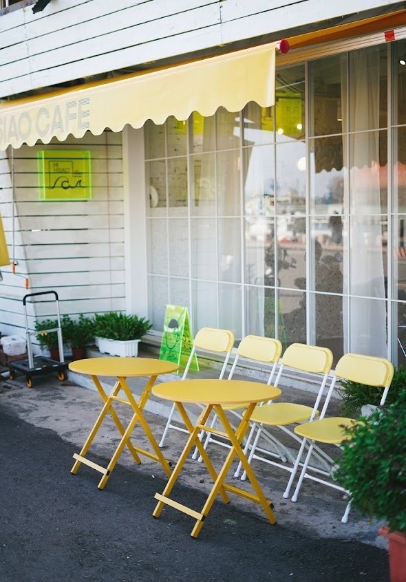 海嘯咖啡HIHSIAO CAFE｜平日下午1：40營業｜高雄可朗芙｜哈瑪星咖啡｜韓系咖啡廳｜鼓山咖啡｜肉桂捲｜漸層氣泡飲｜高雄咖啡｜高雄網美店｜아메리카노｜카페 콜론포｜コー​​ヒーショップ