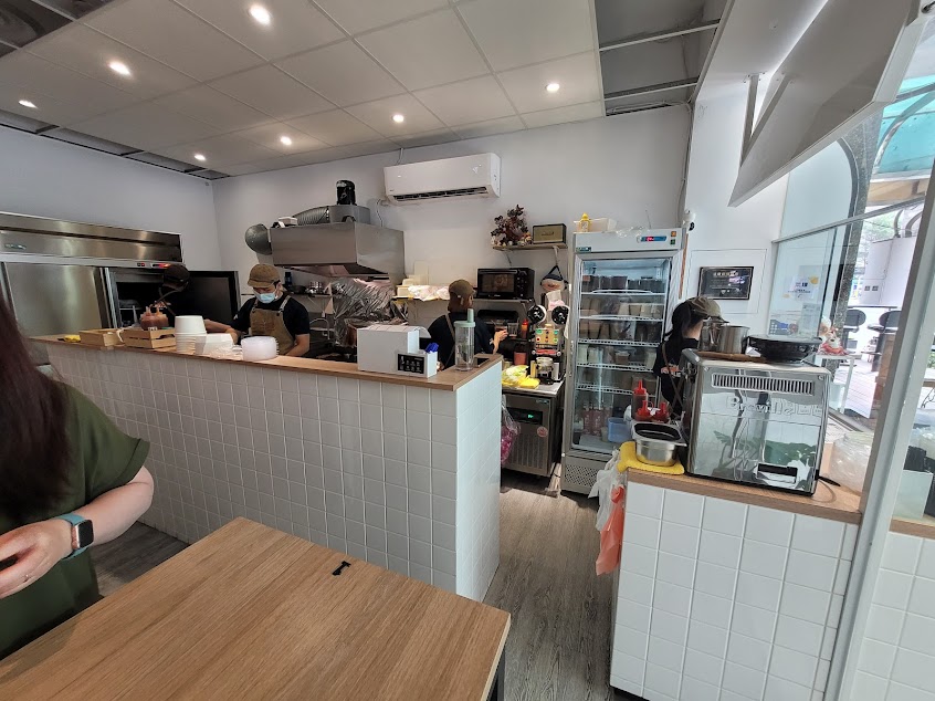 六合店-早安查理Morning Charlie