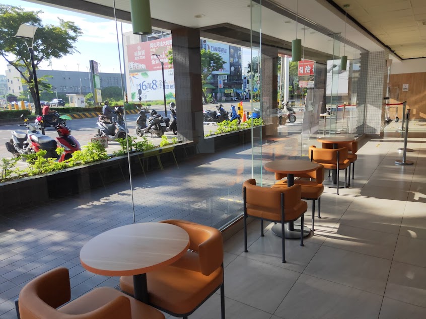 麥當勞-岡山中山餐廳（設有得來速）